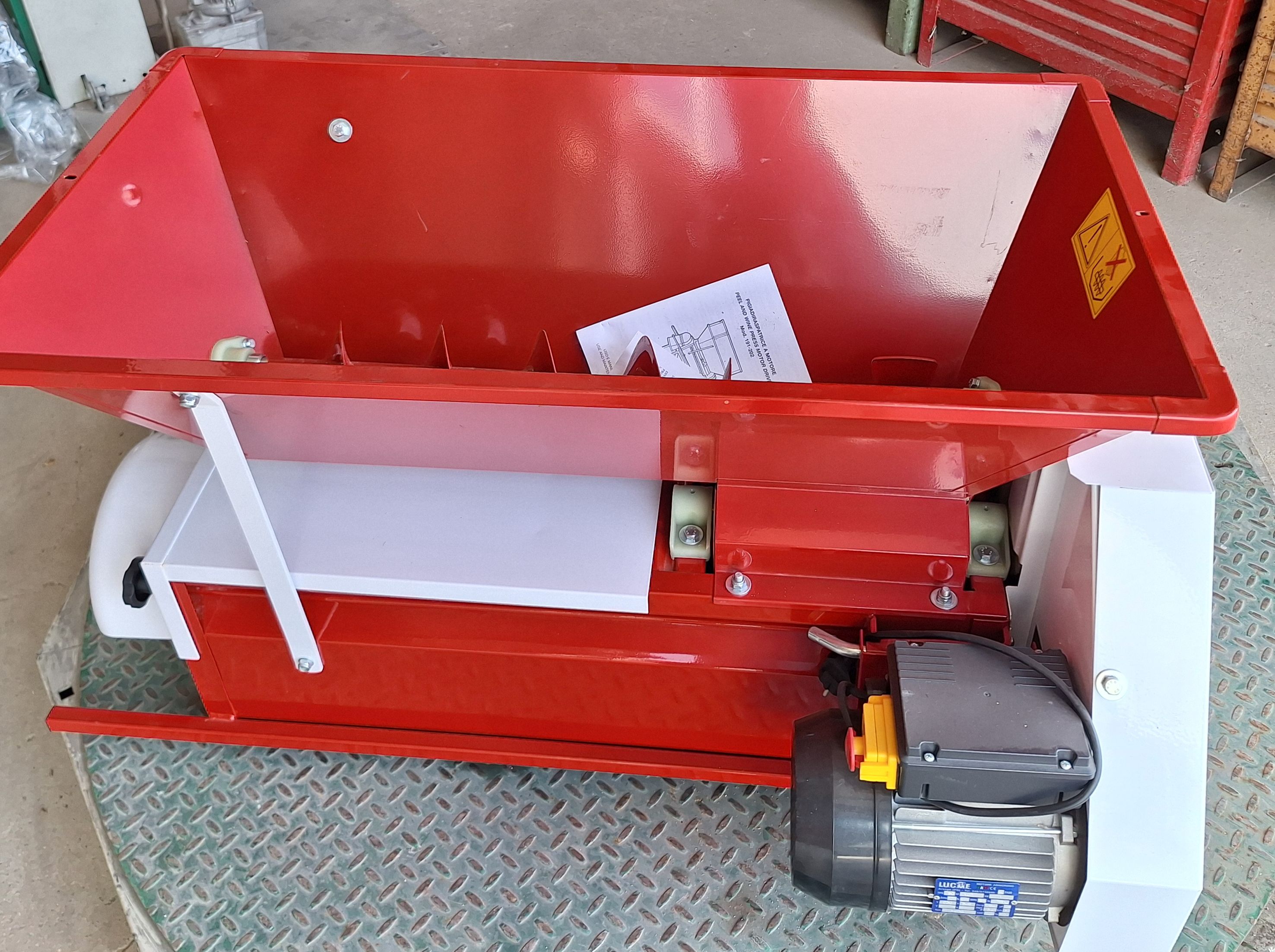 Model 191 - Dezciorchinător cu Zdrobitor și Motor, Vopsit Câmp Electrostatic - 2